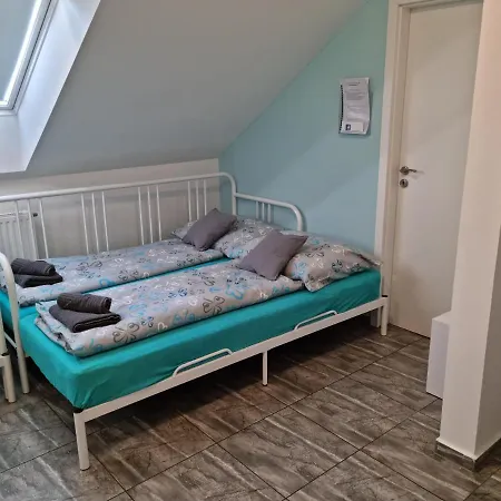 Na Fialce S.r.o. Apartment *