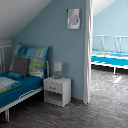 Apartment Na Fialce S.r.o. *